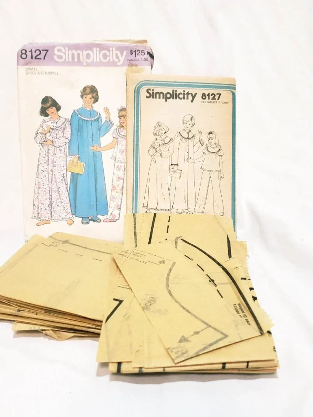 Girls Nightgown Pajamas Robe Pattern 8127 Size Small Simplicity Precut Bust 26